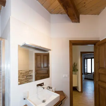 Apartment Lasi House *